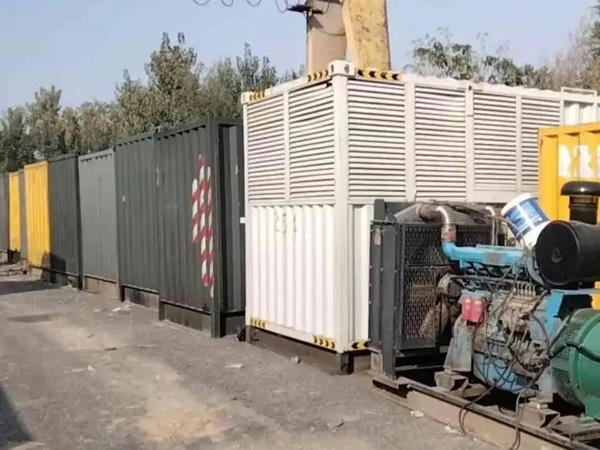 江宁200KW柴油发电机机组每小时油耗是多少？